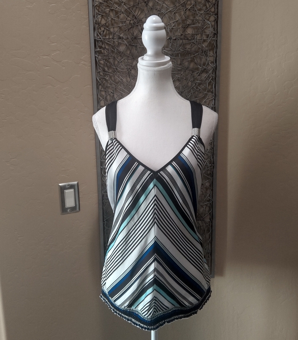 White House Black Market Chevron V-Neck Sleeveless Top in Black, White & Teal